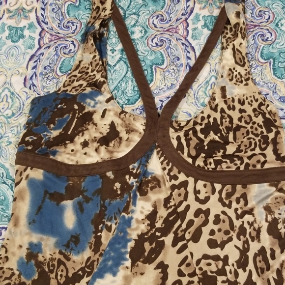 Printed sleeveless blouse - Picture 2 of 3